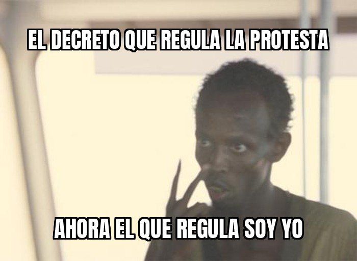 Gobierno sale a defender el decreto que regula la protesta y le contesta a la oposición, que lo critica.