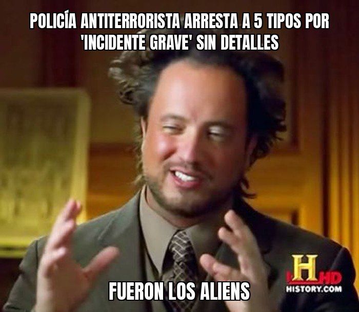 Policía antiterrorista de Reino Unido arresta a 5 tipos por un incidente cerca de una base militar que usa…